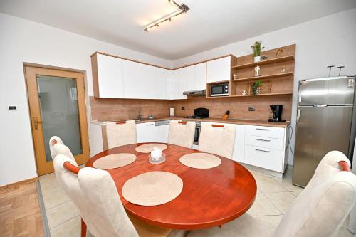 Apartment Ražanac Nikola