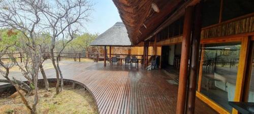 Livingstone Bush Lodge, Mabalingwe