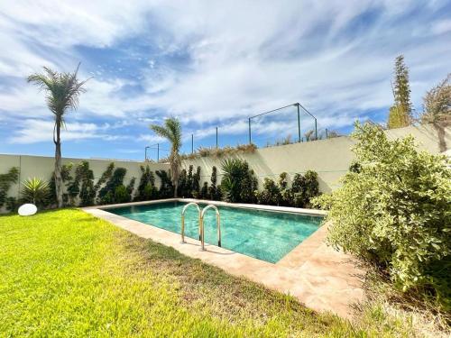 Rez de jardin avec piscine privée, Casablanca