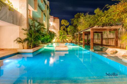 Private Rooftop 1BR Condo with Stunning Common Areas - image 5