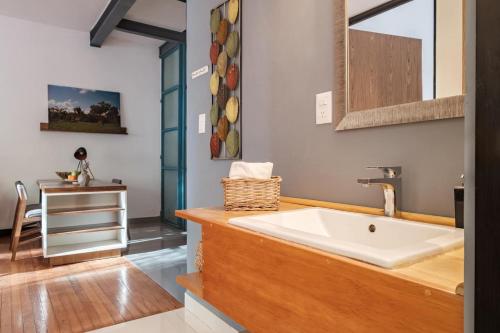 Bright & Stylish Apt With Balcony Reforma Avenue, Ciudad de México (foto 6)