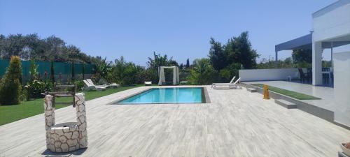 Kiti Village Villa Larnaca, salt-water pool, 5 bedrooms