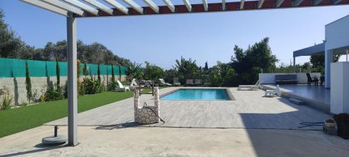 Kiti Village Villa Larnaca, salt-water pool, 5 bedrooms