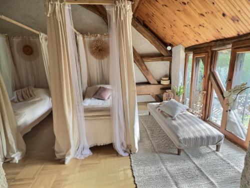 Gîte de charme - La Boursicauderie (Gite de charme - La Boursicauderie) in Bleneau