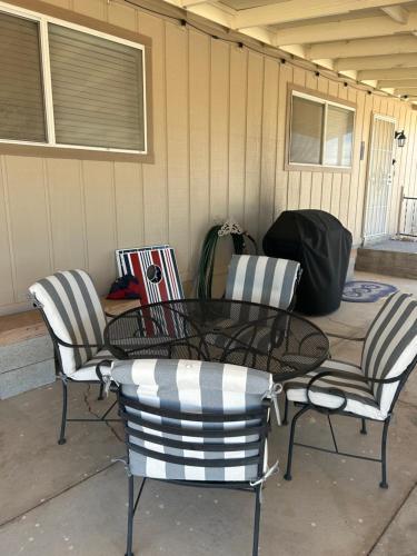 บริการและสิ่งอำนวยความสะดวก, Rare four Bedroom MeadviewVacation Home - Grand Canyon West-Skywalk in เมดวิว(แอริโซนา)