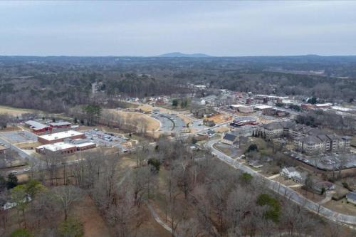 Cozy,Convenient home in Downtown in Acworth, USA