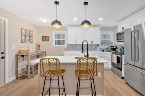 Cozy,Convenient home in Downtown in Acworth, USA