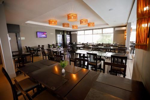 561543494 Comfort Suites Londrina