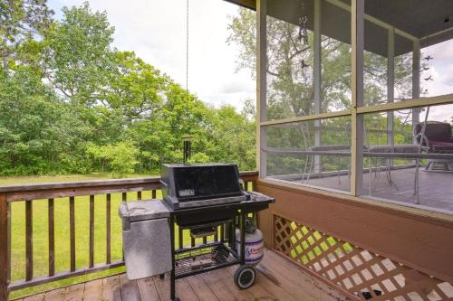 15 Mi to Downtown Minneapolis Retreat on 5 Acres in มินนิตองกา (MN)