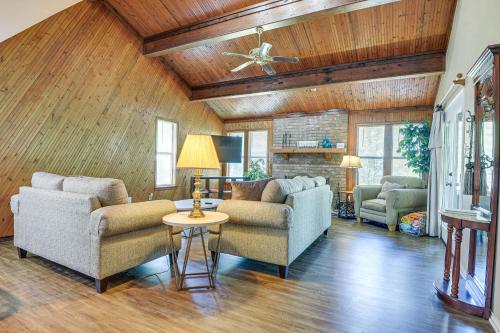 Spacious Lake Granbury Home with Patio and Boat Dock! - image 11