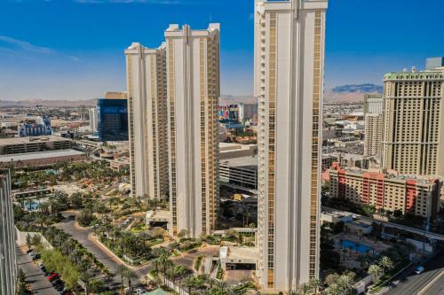 StripViewSuites at Signature, Las Vegas