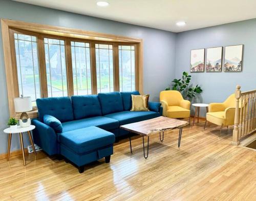 Five bedroom home with pool and fully fenced yard in Schenectady, Vereinigte Staaten von Amerika