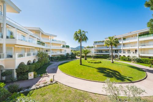 Appartement au Riviera Golf Domaine de Barbossi - Location saisonnière - Mandelieu-la-Napoule