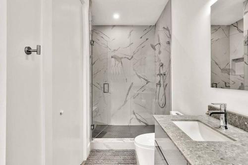 Modern Chic Fort Lauderdale Apartment Near FLL & Beach in Fort Lauderdale, USA