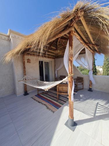 Dar ines haut standing avec piscine et proche plage in 艾吉爾