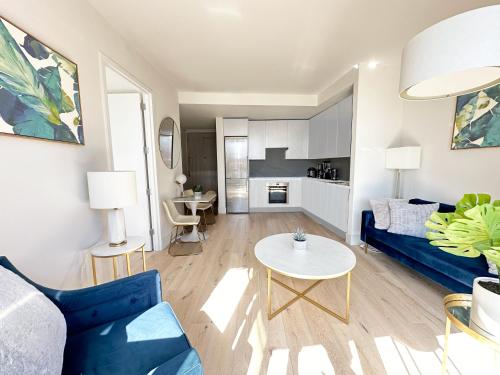Large 1 Bedroom - Private Balcony - Luxury Building - Manhattan, New York (photo 8)