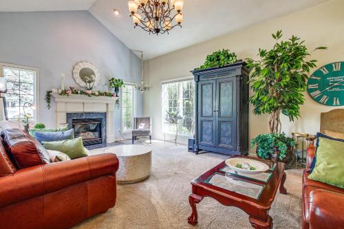 Menasha Home with Patio - Walking Distance to Lake! in Menasha, USA