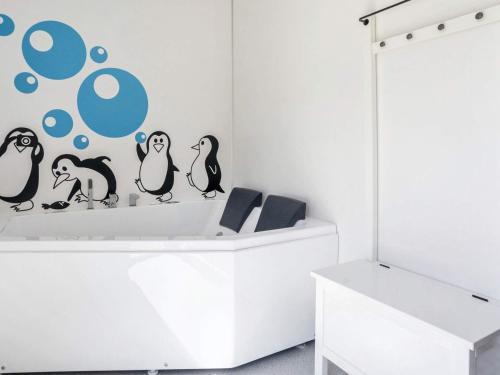 Spa, 5 star holiday home in Øster Assels-By Traum in Sillerslev