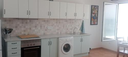 Piso magico junto al mar con gran terraza in Santa María de Guía