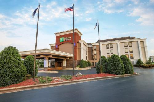 Holiday Inn Express Burlington By IHG - 숙소 외관