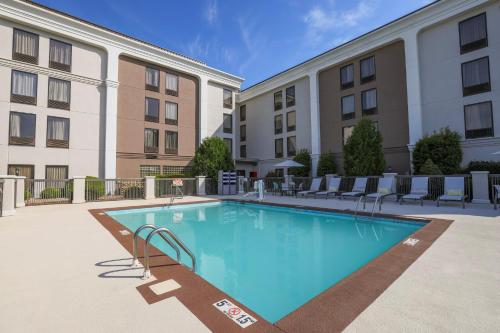 泳池, Holiday Inn Express Burlington By IHG in 北卡羅來納州伯靈頓 (NC)