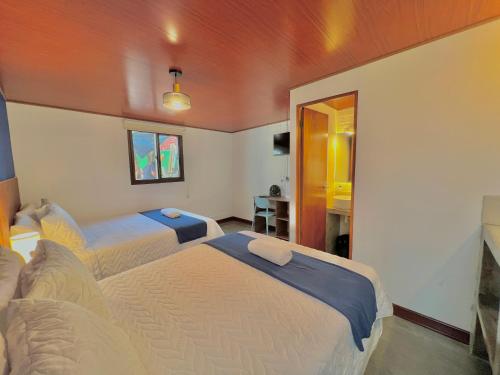 2 double beds