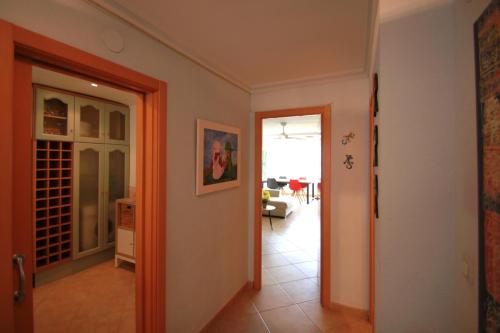Apartment with Sea View image 9