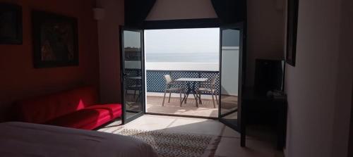 561621437 Hôtel Calipau Riad Maison d'Hôtes