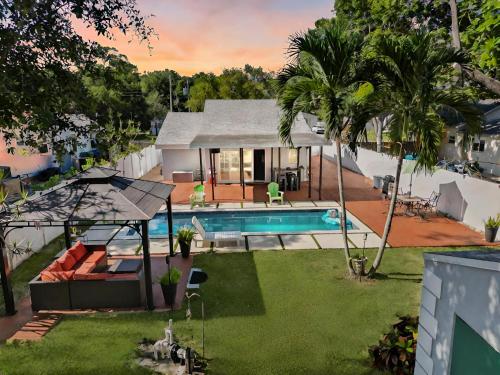 charming home with pool close to the beach. in Fort Lauderdale, USA
