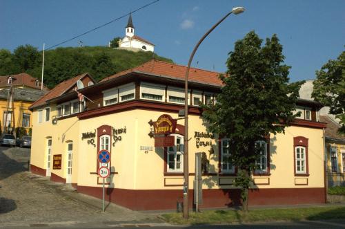 Alabárdos Panzió és Apartmanház