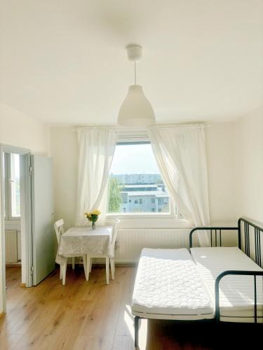 Modern Studio Flat Your Parking Space and Metro Nearby in Kurkimäki