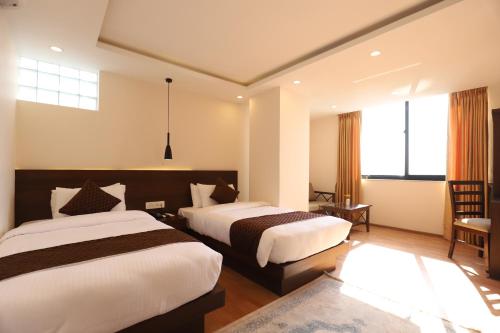 3 twin beds