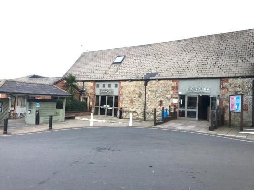 Hotellet från utsidan, 3 Bedroom Caravan LG17, Shanklin, Isle of Wight in Lake South