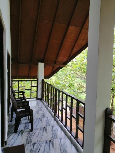 Malwathu Oya Forest Garden in بلدة أنورادهابورا
