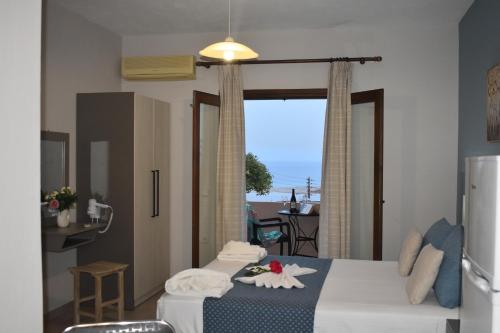 Asteras Apartments in Lefki