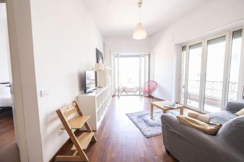 Lightsome and Large Family Apartment - image 10