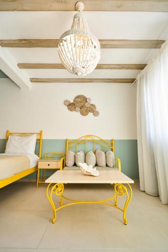 Superior Triple Room with Pool View image 4