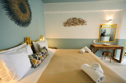Budget Double or Twin Room with Pool View image 5