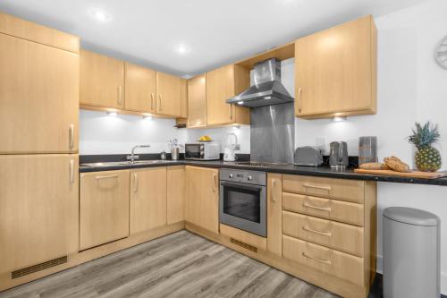 Pluxa Globe - Spacious Apartment in JQ with parking, Бирмингем (фото 7)