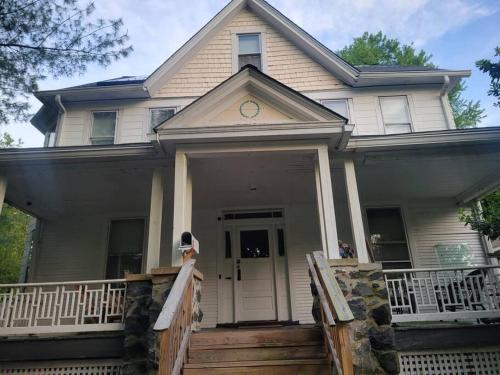 Comfy stay in pikesville Baltimore area in Pikesville, USA