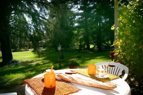 GITE LE PARC A SARLAT Parking privé GITE LE PARC A SARLAT Parking privé