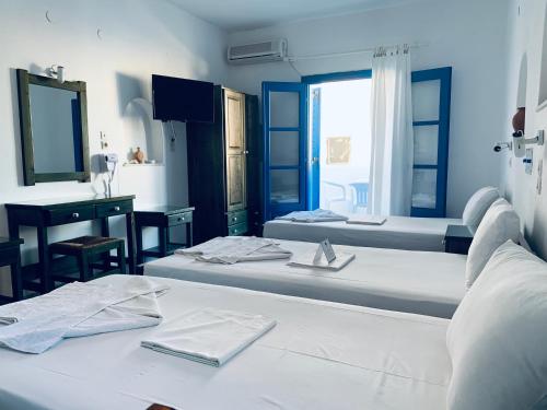 Studio (3 Adults) room in Pelagos Studios