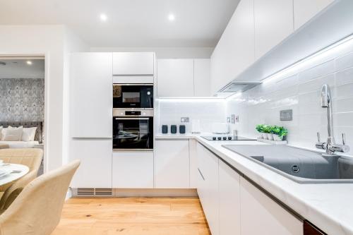 Pluxa Crème Opulence 5 Star Beautiful High End Apartment in Birmingham City Centre, Birmingham (Foto 8)