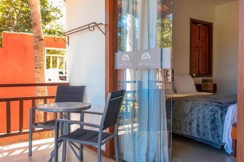 Double Room with Balcony image 4