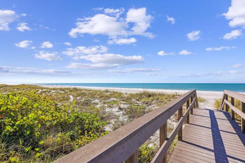 Good Vibrations - Beach House, St Pete Beach