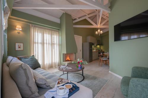 Facilities, Kyparissia Old Town Home Collection! in Mpournias