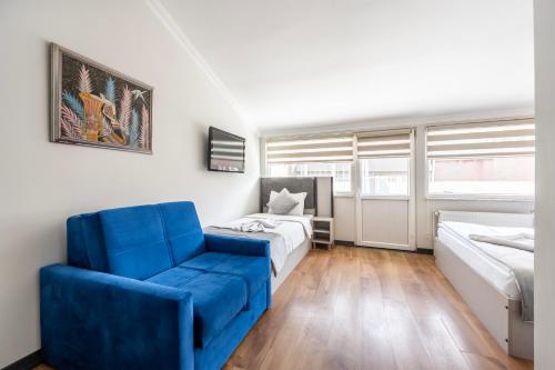 Quadruple Room with Terrace image 10