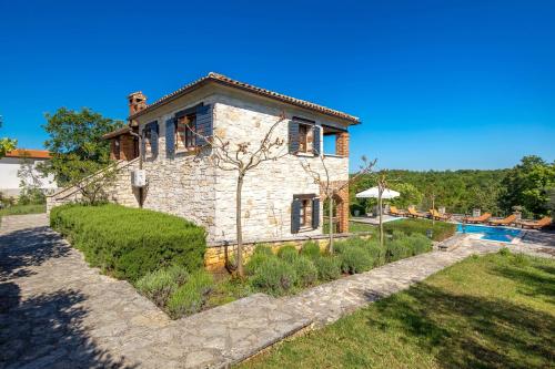 Viesnīcas āriene, Authentic Retreat in Lush Rural Istria - Villa Fabina in Fabci