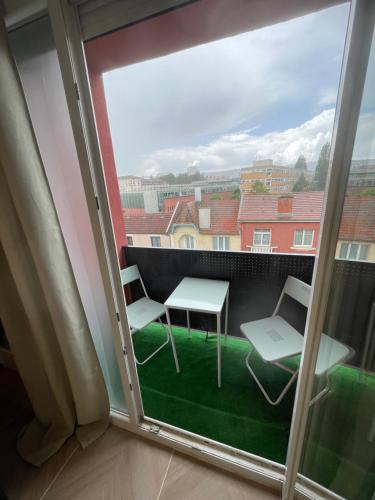Superbe studio neuf avec Balcon in 拉克蘇