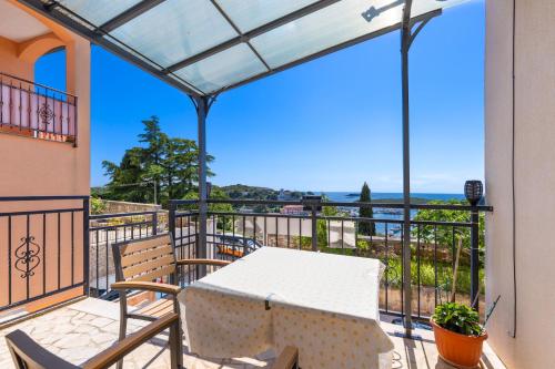 Studio with terrace & sea view, Vrsar